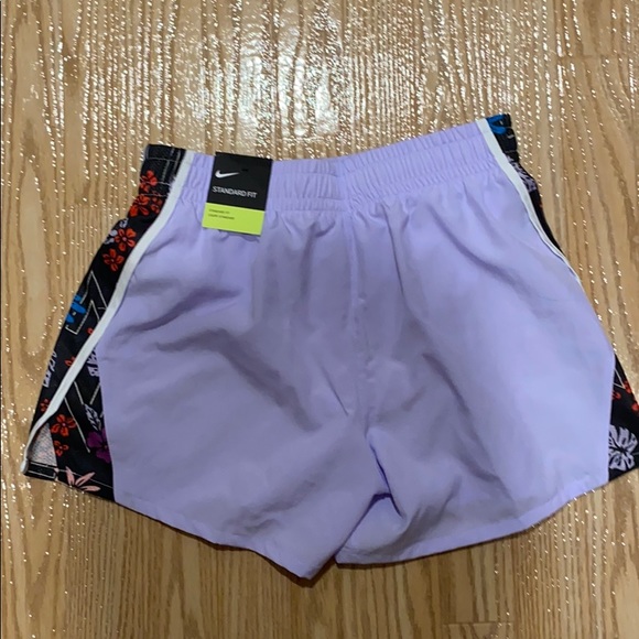 Girl’s Nike Shorts - Picture 3 of 3